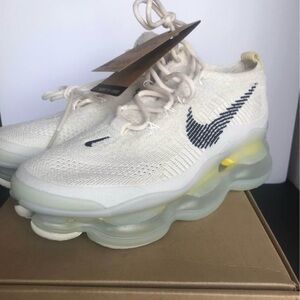 Womens NIKE AIR MAX SCORPION FK
